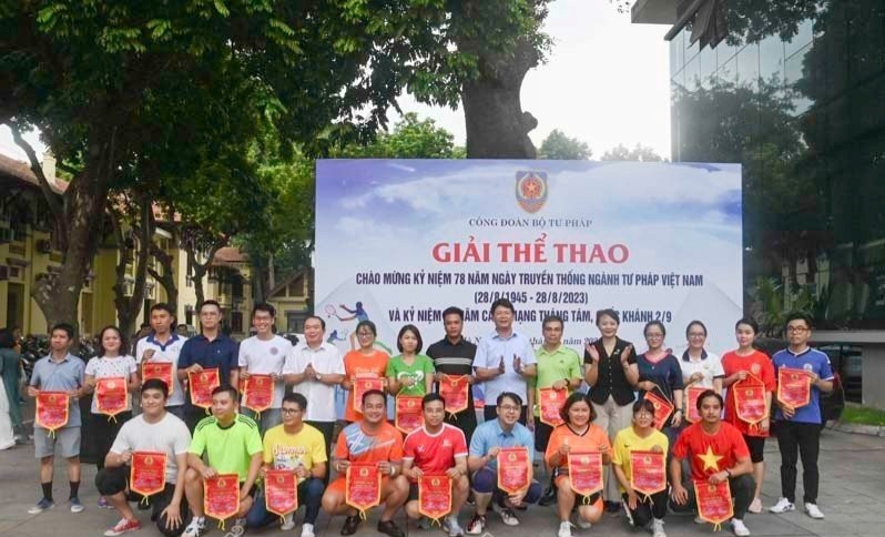 Trường Cao đẳng Luật miền Bắc tham gia giải thể thao chào mừng 78 năm ngày thành lập ngành Tư pháp Việt Nam tại Bộ Tư pháp